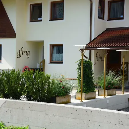 Penz Apartment *